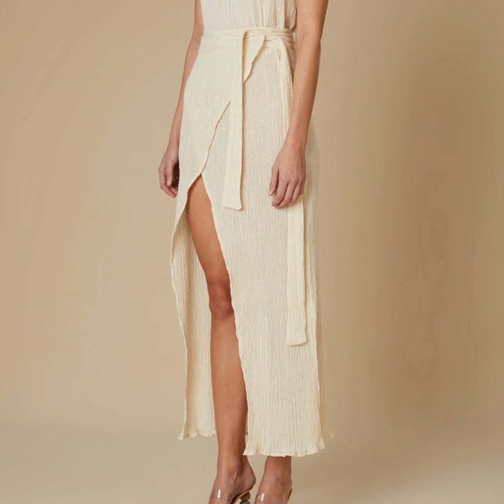 $310 Savannah morrow cream neoma wrap skirt. Size S/OS
